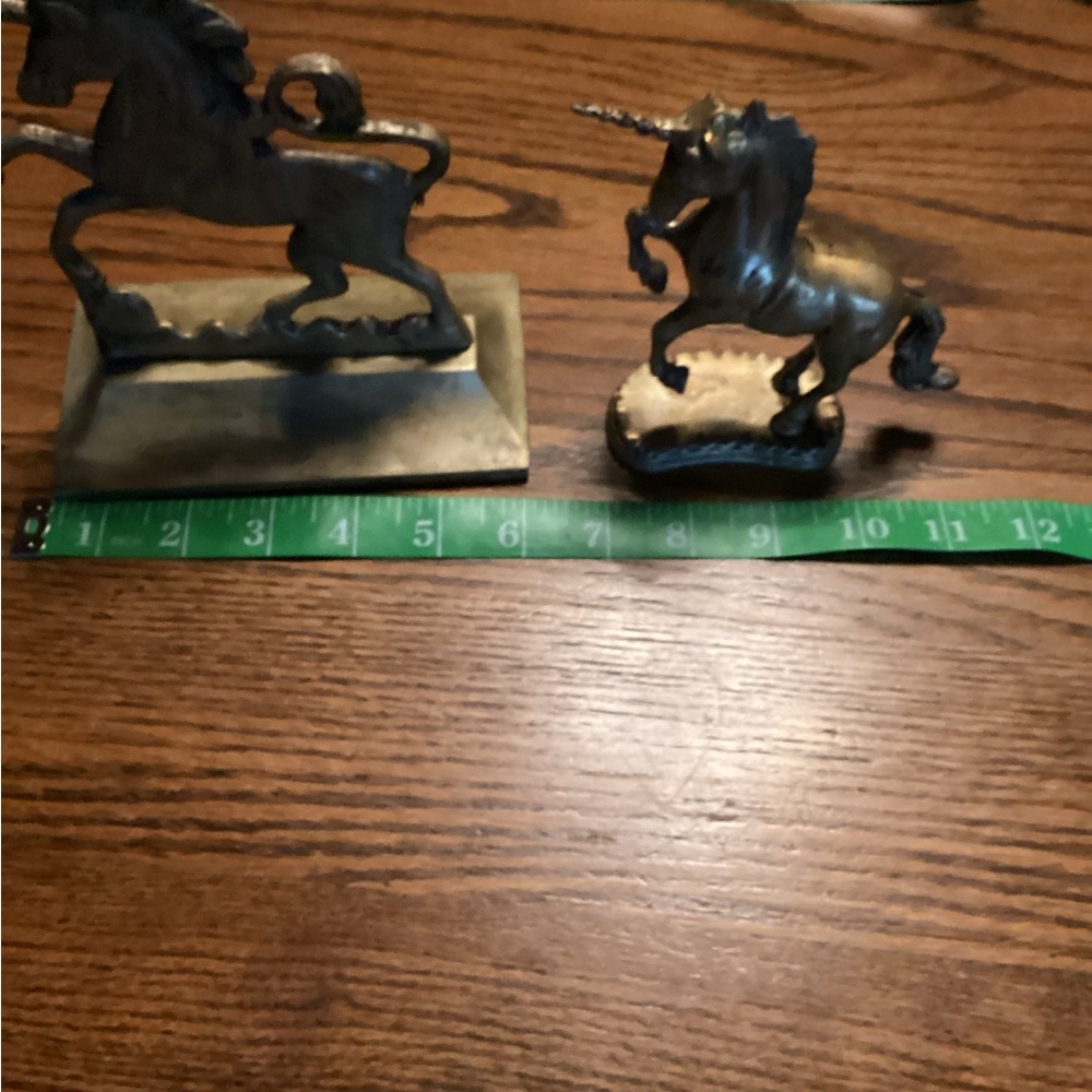 2 brass unicorns. - Picture 7 of 7